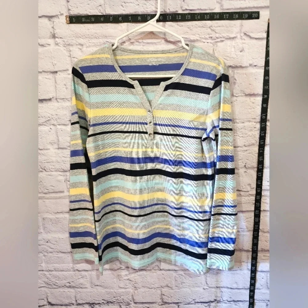 Croft and Barrow multicolored striped top with a notched neckline Size M